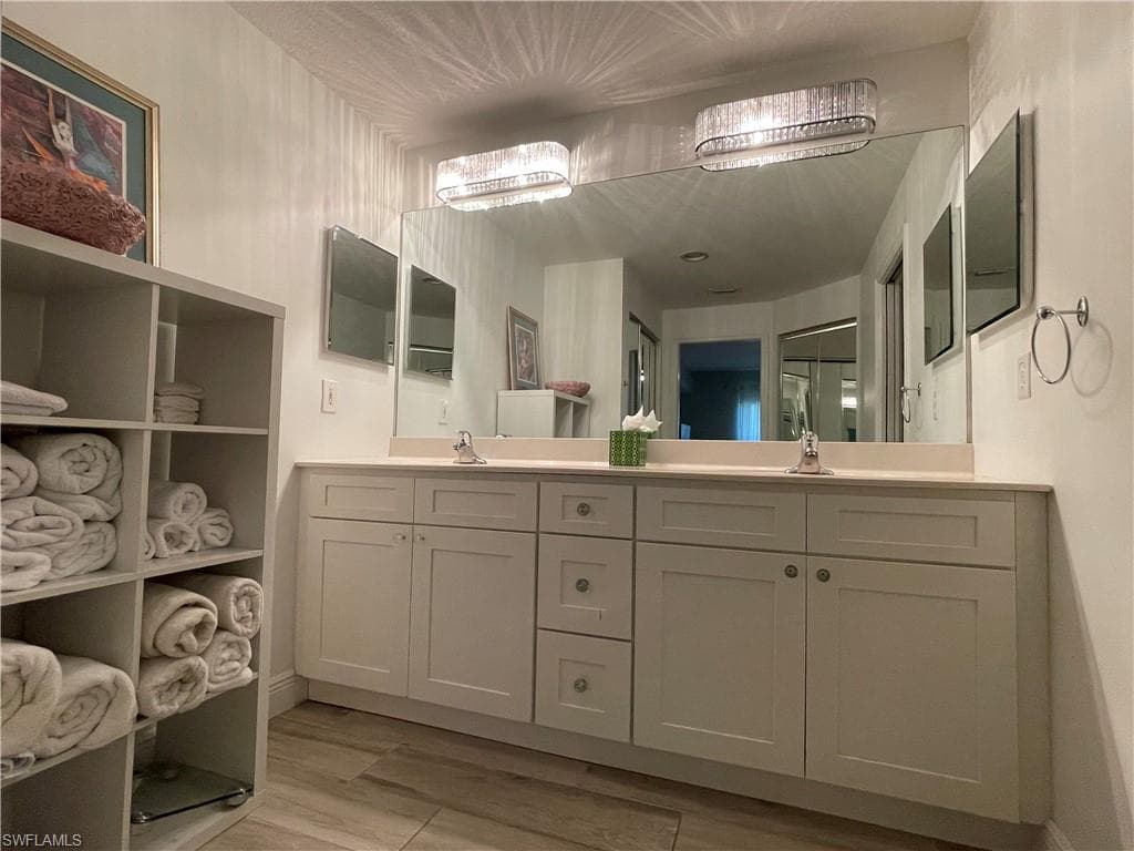 1130 Partridge CIR 102-21