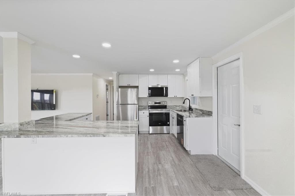 62 Kiowa DR, FORT MYERS BEACH FL 33931-12
