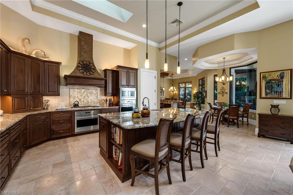 28724 La Caille DR, NAPLES FL 34119-10
