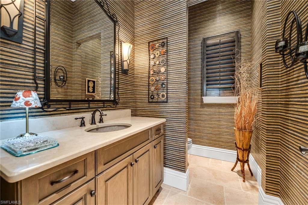 28724 La Caille DR, NAPLES FL 34119-18