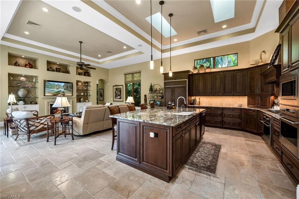 28724 La Caille DR, NAPLES FL 34119-7