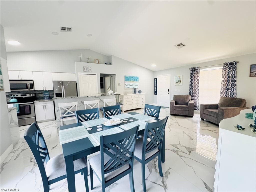 1221 Granada BLVD, NAPLES FL 34103-3