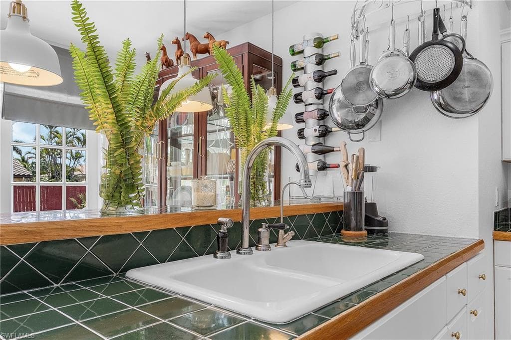 27553 Playa Del Rey LN, BONITA SPRINGS FL 34135-16