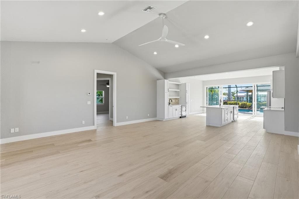 132 Egret ST-5