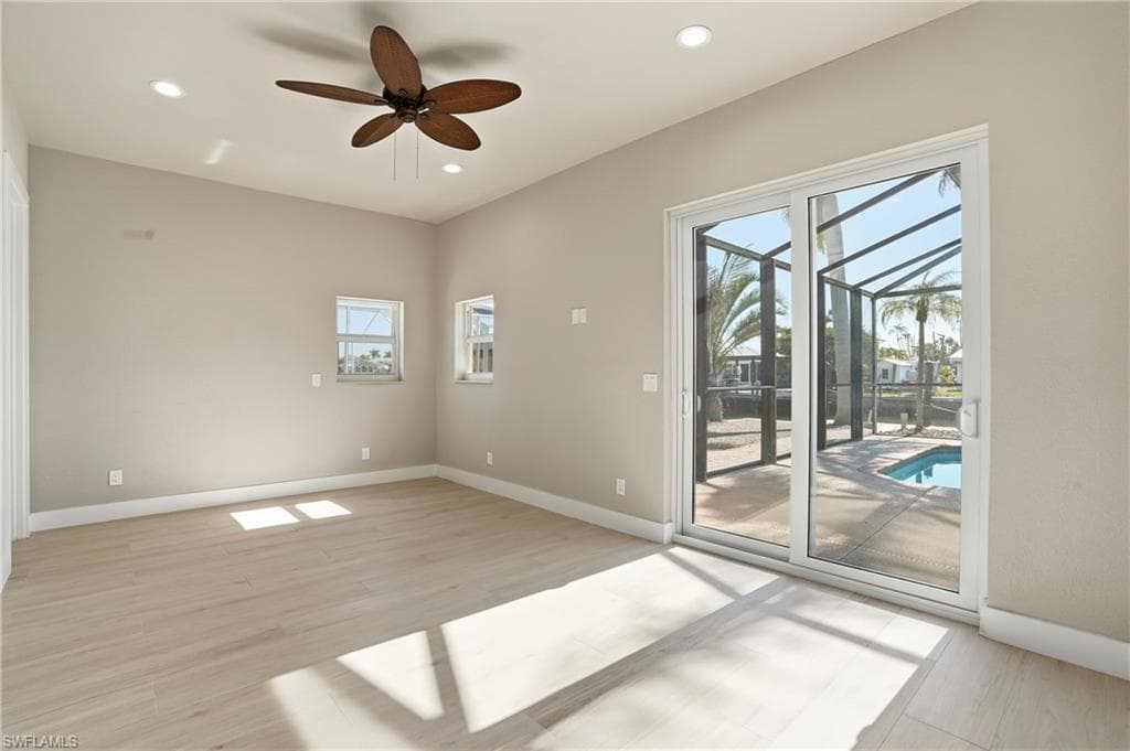 132 Egret ST-15