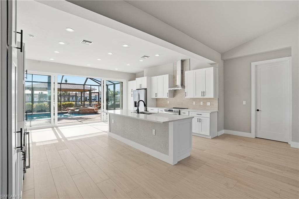 132 Egret ST-4
