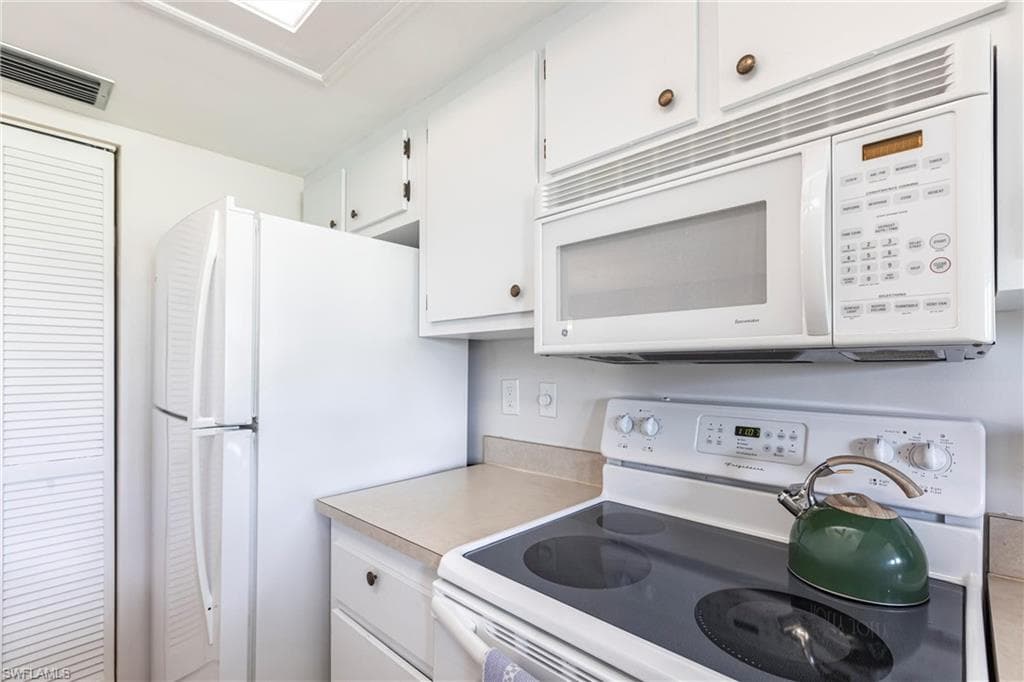 5665 Trailwinds DR 615-5