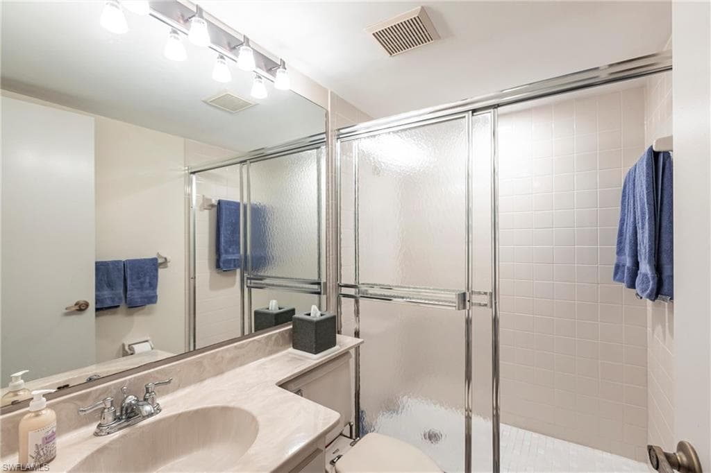 5665 Trailwinds DR 615-11
