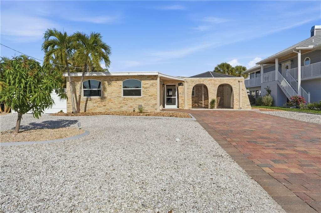 17741 Rebecca AVE, FORT MYERS BEACH FL 33931-1