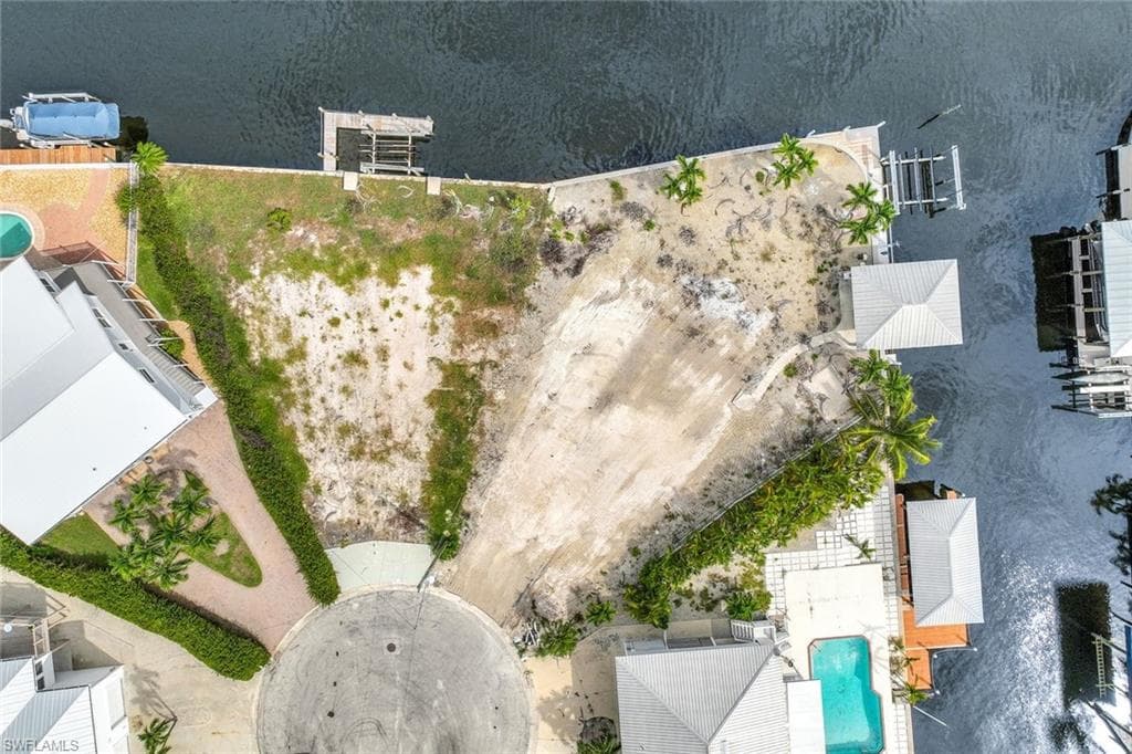 18 Avenida Carita, FORT MYERS BEACH FL 33931-11