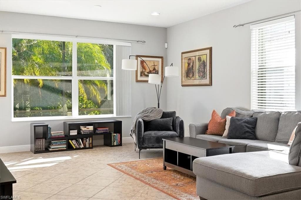 13390 Kent ST, NAPLES FL 34109-1