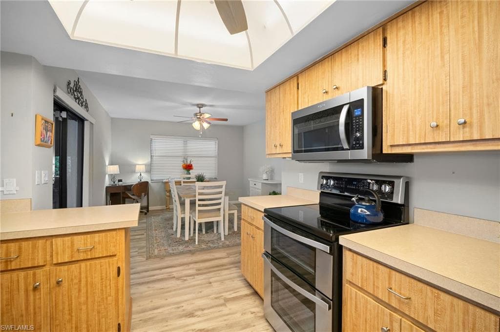9950 Vanillaleaf ST-21
