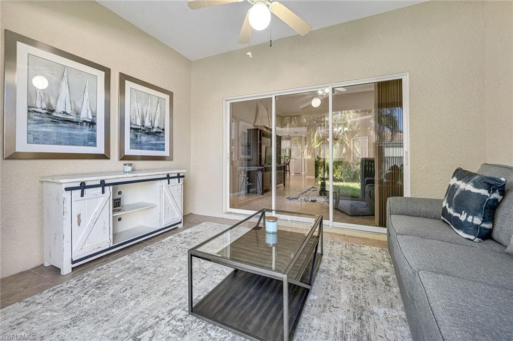 104 Glen Eagle CIR, NAPLES FL 34104-21