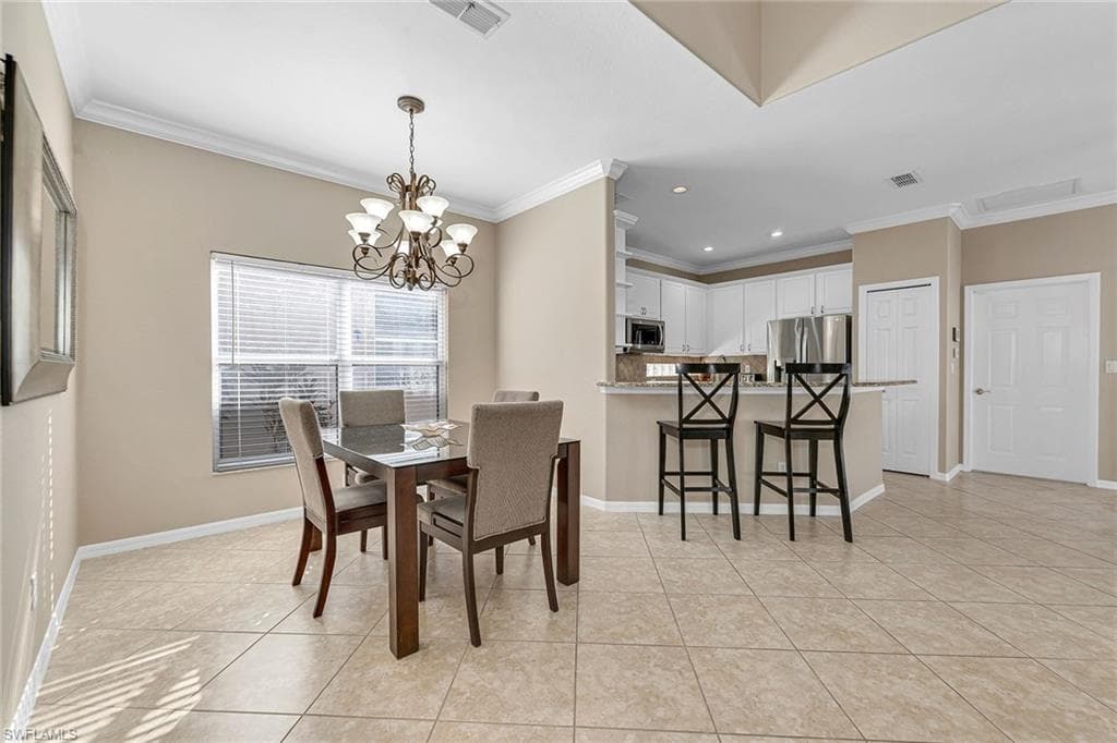 104 Glen Eagle CIR, NAPLES FL 34104-6