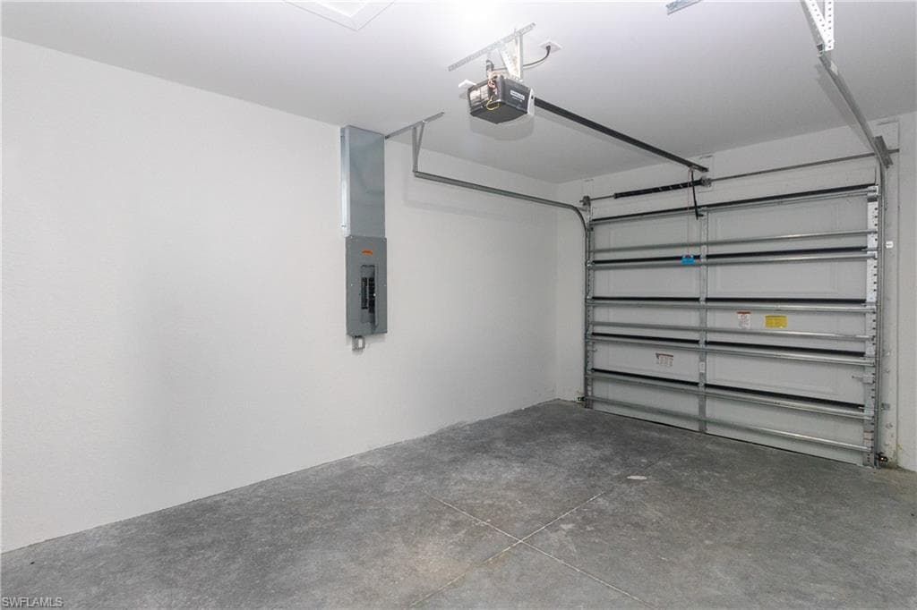 843 Duplex ST E # A, LEHIGH ACRES FL 33974-18