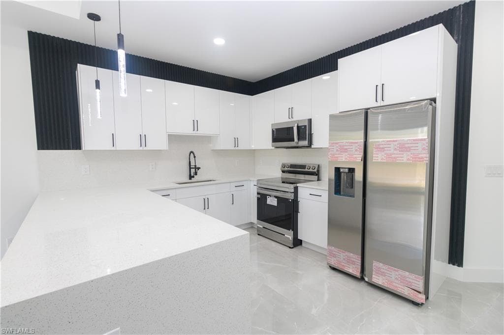 843 Duplex ST E # A, LEHIGH ACRES FL 33974-7