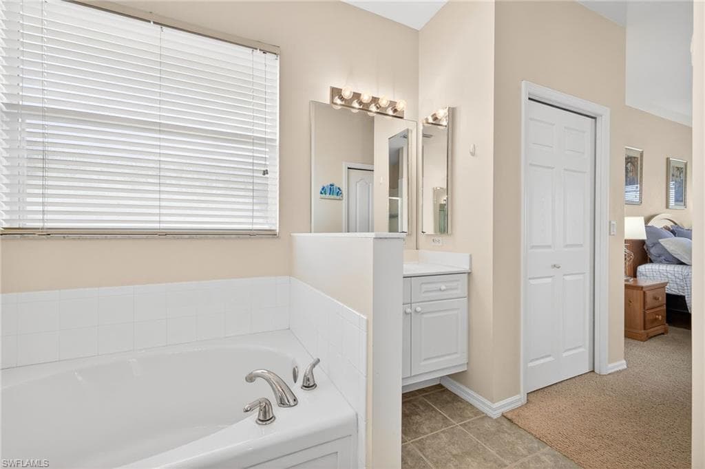 8912 Wellington Lakes CT, FORT MYERS FL 33908-14