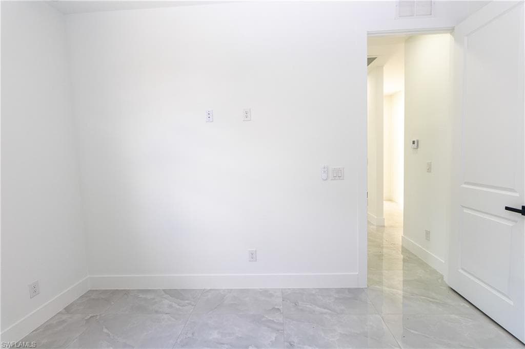843 Duplex ST E # B, LEHIGH ACRES FL 33974-16