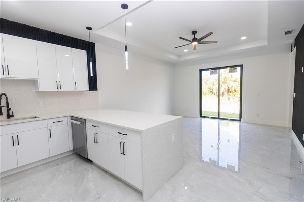 843 Duplex ST E # B, LEHIGH ACRES FL 33974-6