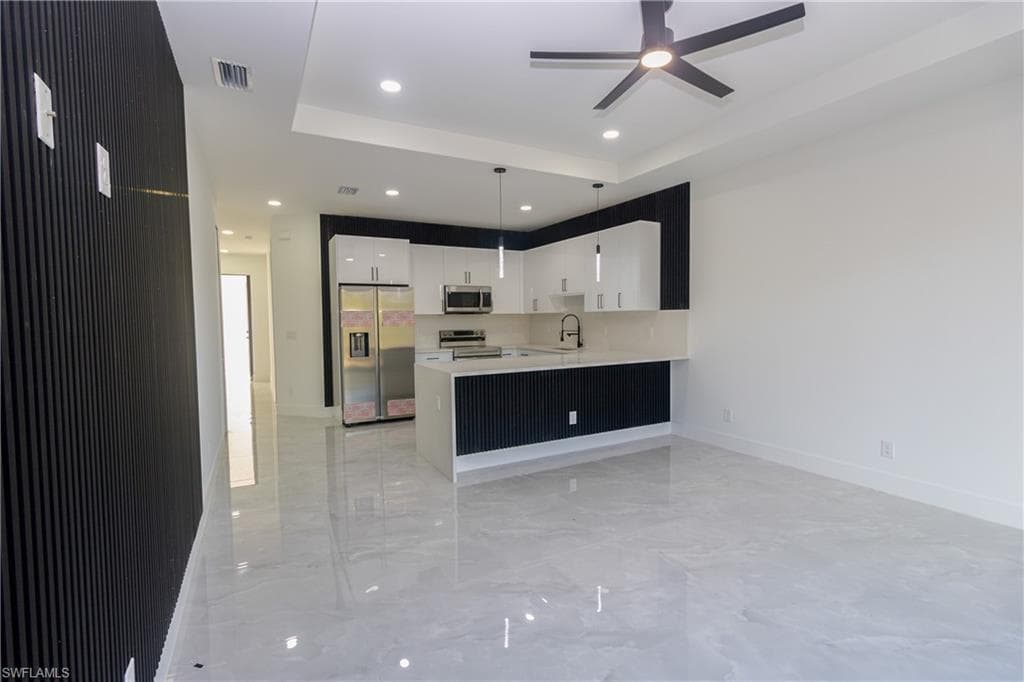 843 Duplex ST E # B, LEHIGH ACRES FL 33974-9