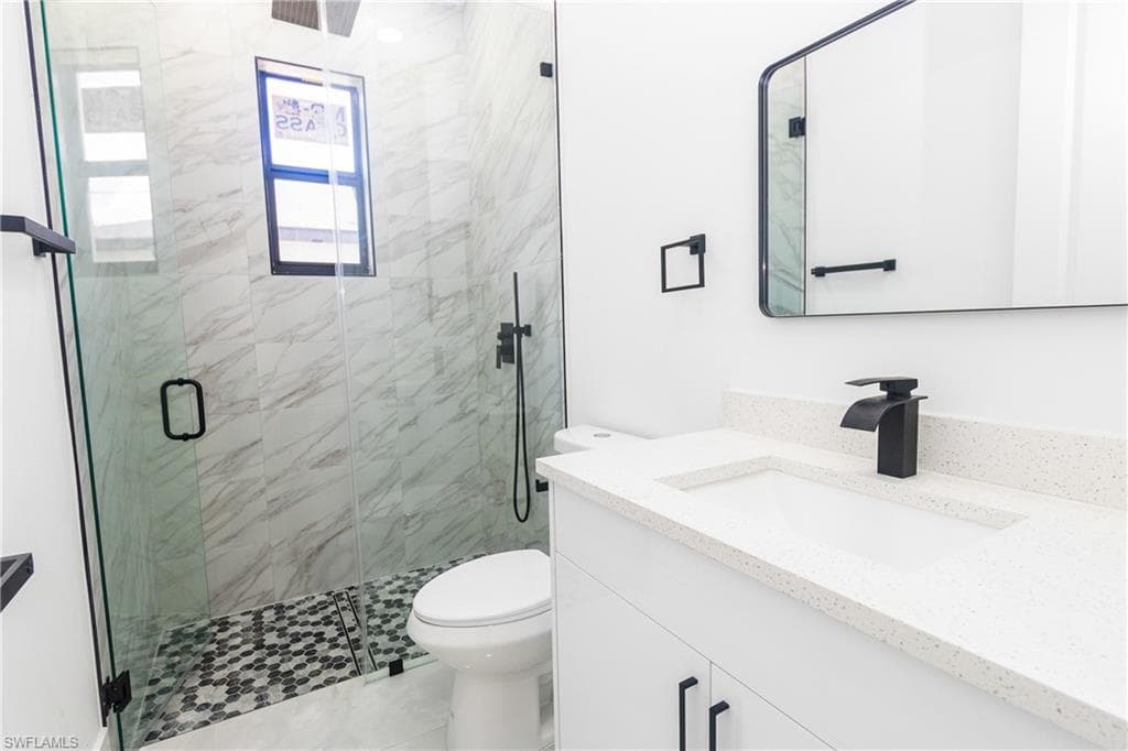 843 Duplex ST E # B, LEHIGH ACRES FL 33974-13