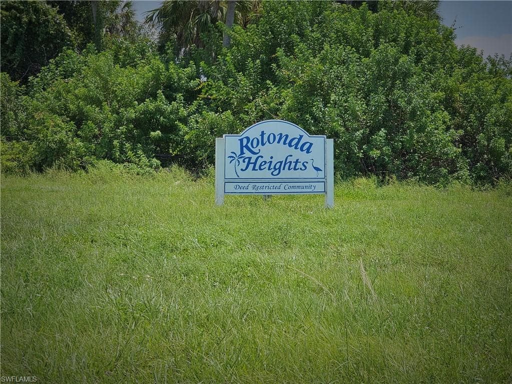 105 Island CT, ROTONDA WEST FL 33947-3