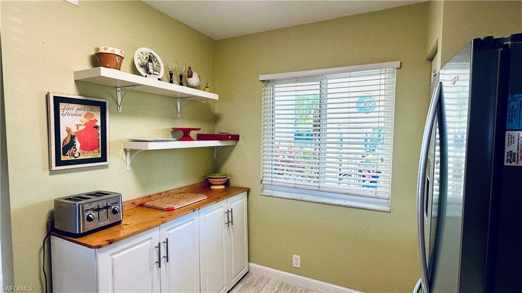 7824 Emerald CIR # F104, NAPLES FL 34109-11