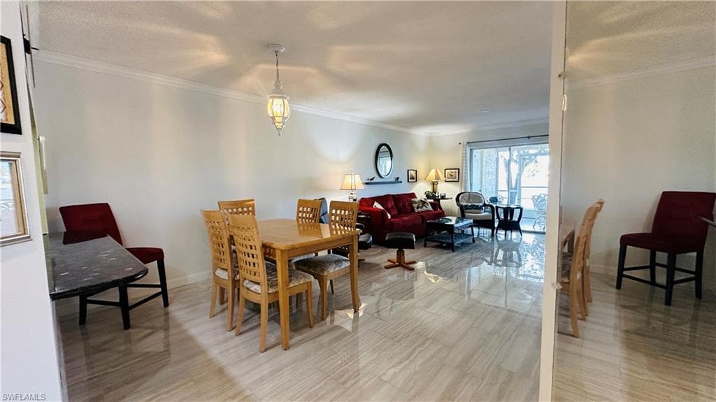 7824 Emerald CIR # F104, NAPLES FL 34109-6