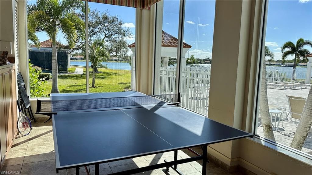 7824 Emerald CIR # F104, NAPLES FL 34109-48