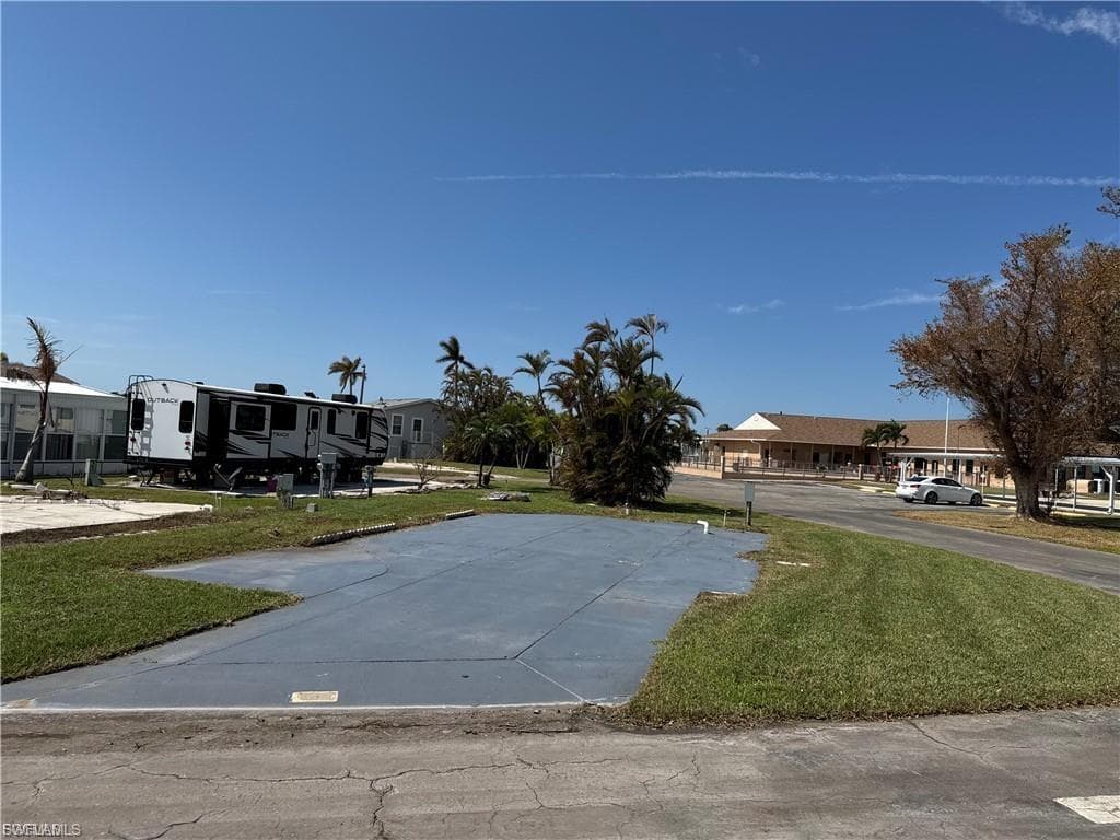 19681 #133 Summerlin RD, FORT MYERS FL 33908-1