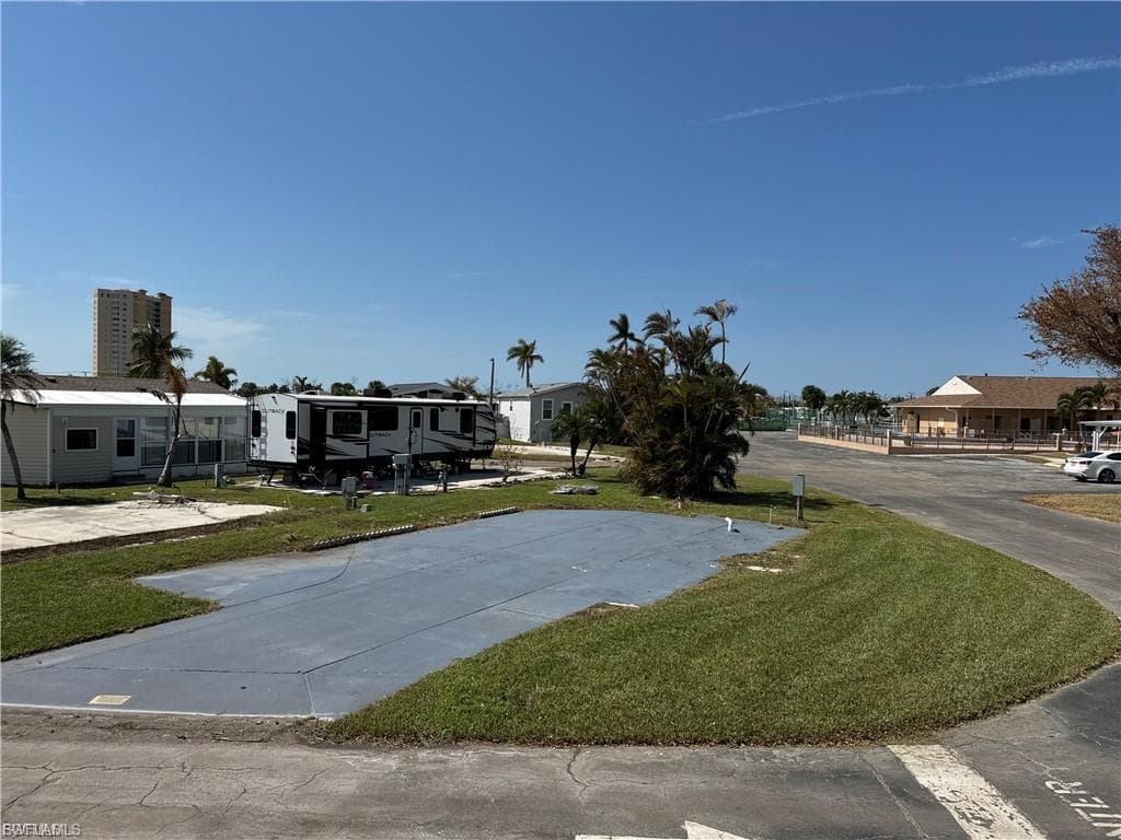 19681 #133 Summerlin RD, FORT MYERS FL 33908-2