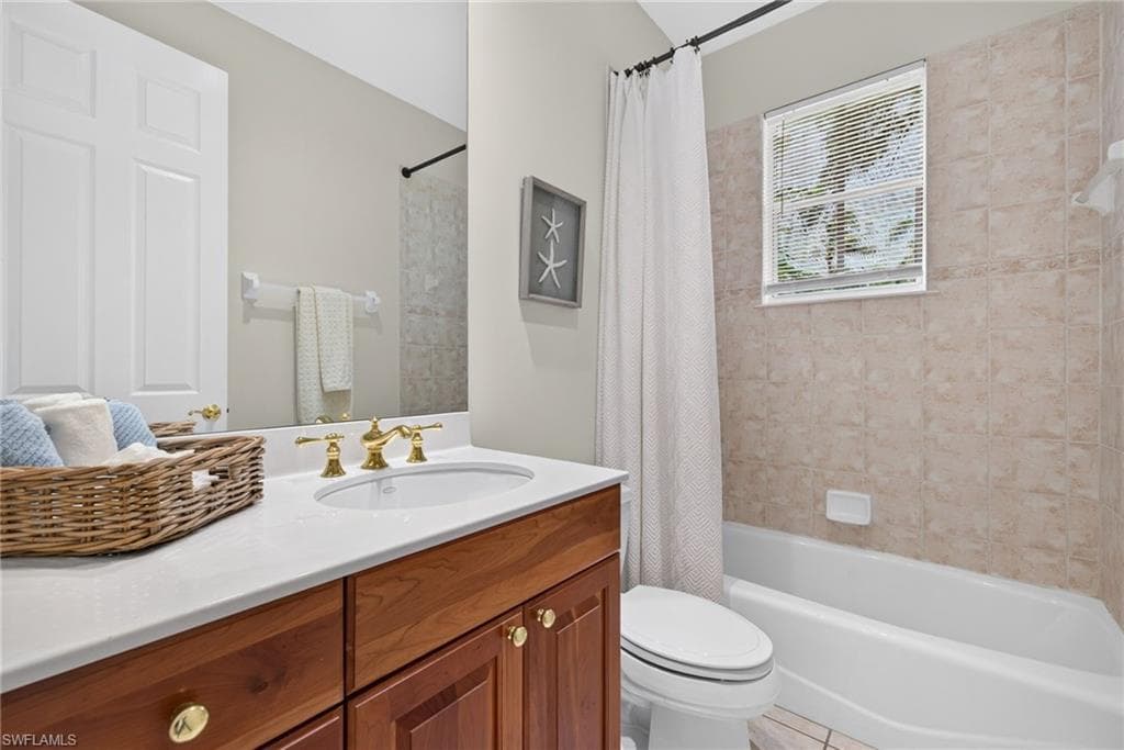 2621 ESTRELLA CT # 1601, NAPLES FL 34109-19