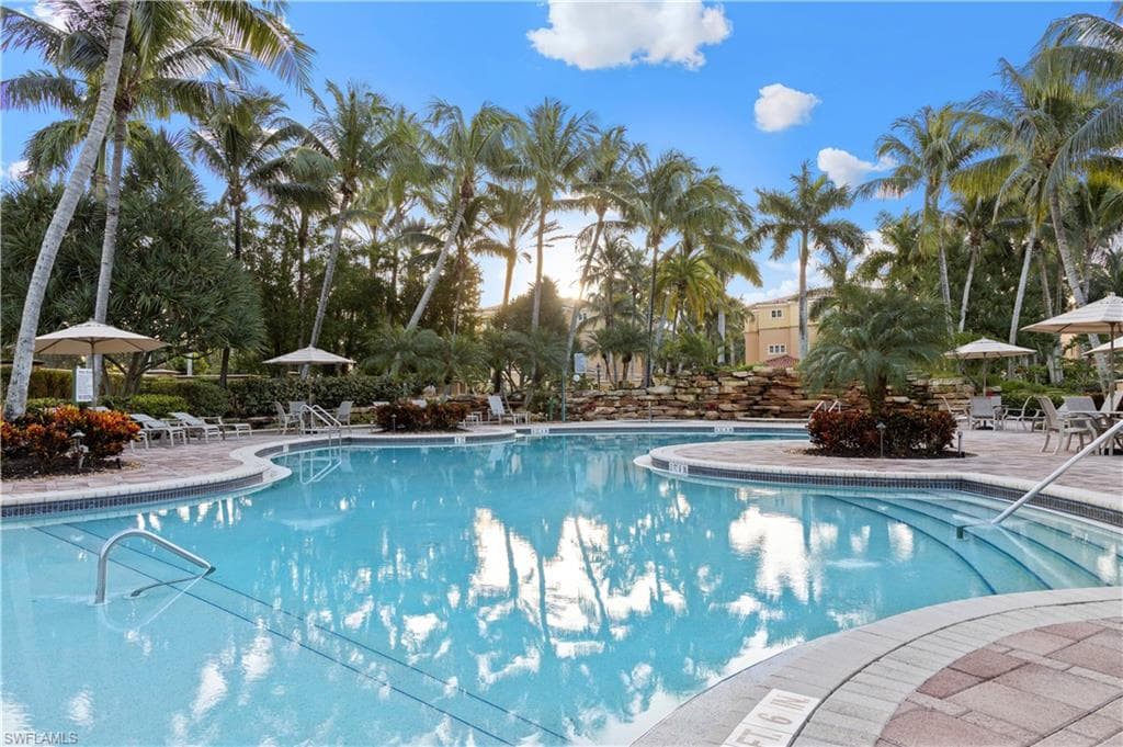 2621 ESTRELLA CT # 1601, NAPLES FL 34109-33