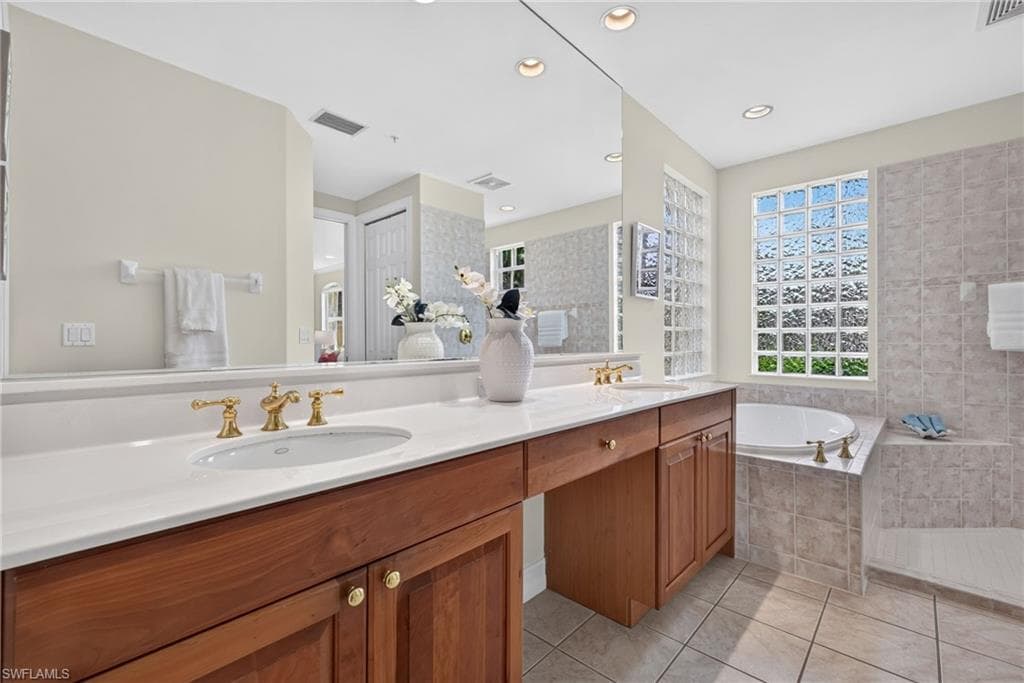 2621 ESTRELLA CT # 1601, NAPLES FL 34109-17