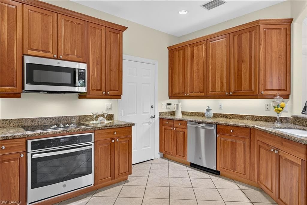 2621 ESTRELLA CT # 1601, NAPLES FL 34109-10