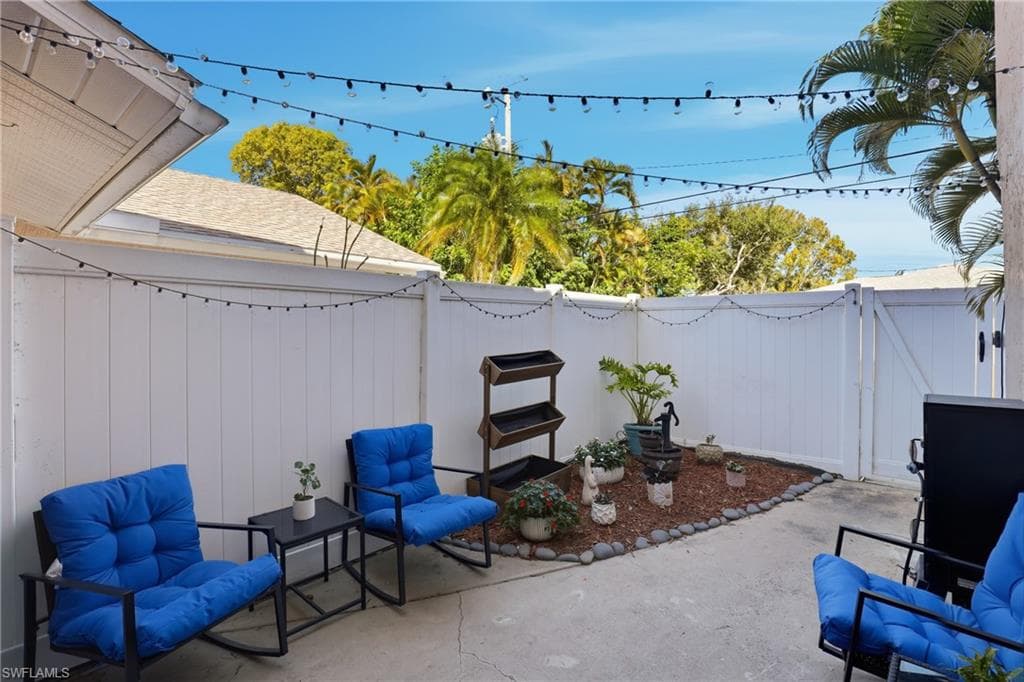 1103 SE 8th TER Unit D, CAPE CORAL FL 33990-25