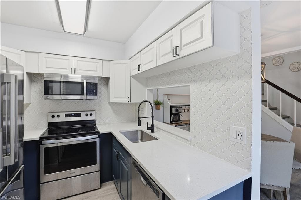 1103 SE 8th TER Unit D, CAPE CORAL FL 33990-6