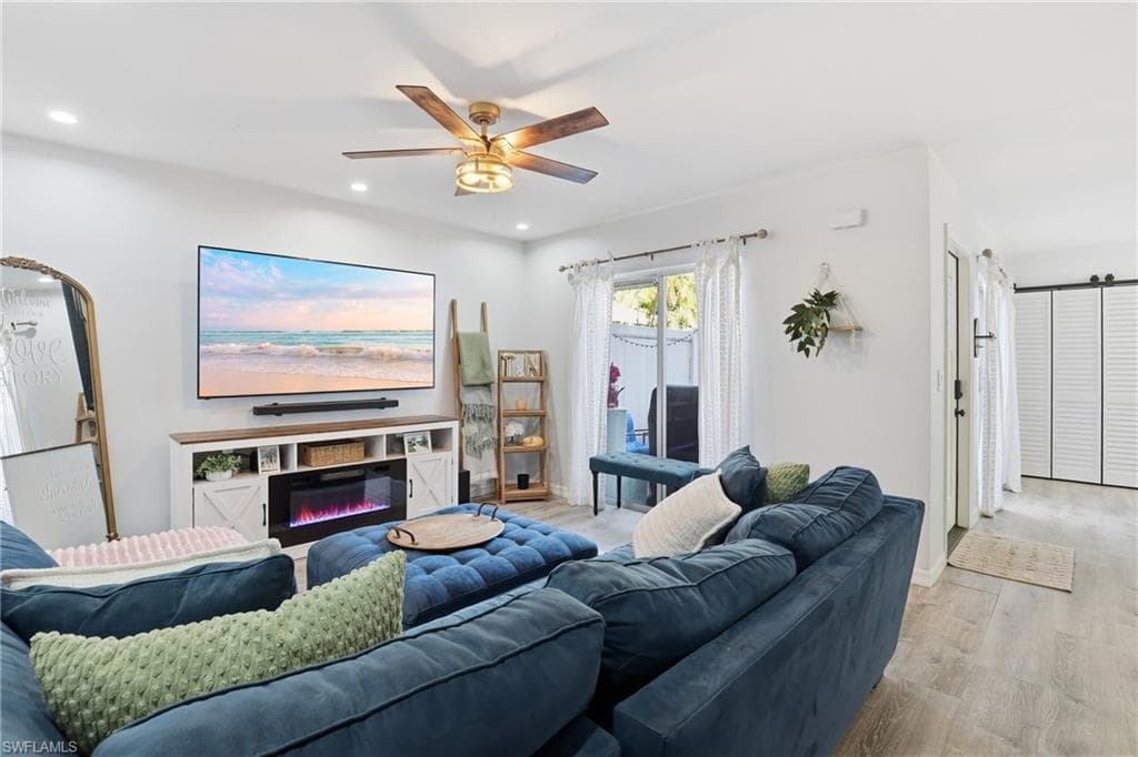 1103 SE 8th TER Unit D, CAPE CORAL FL 33990-2