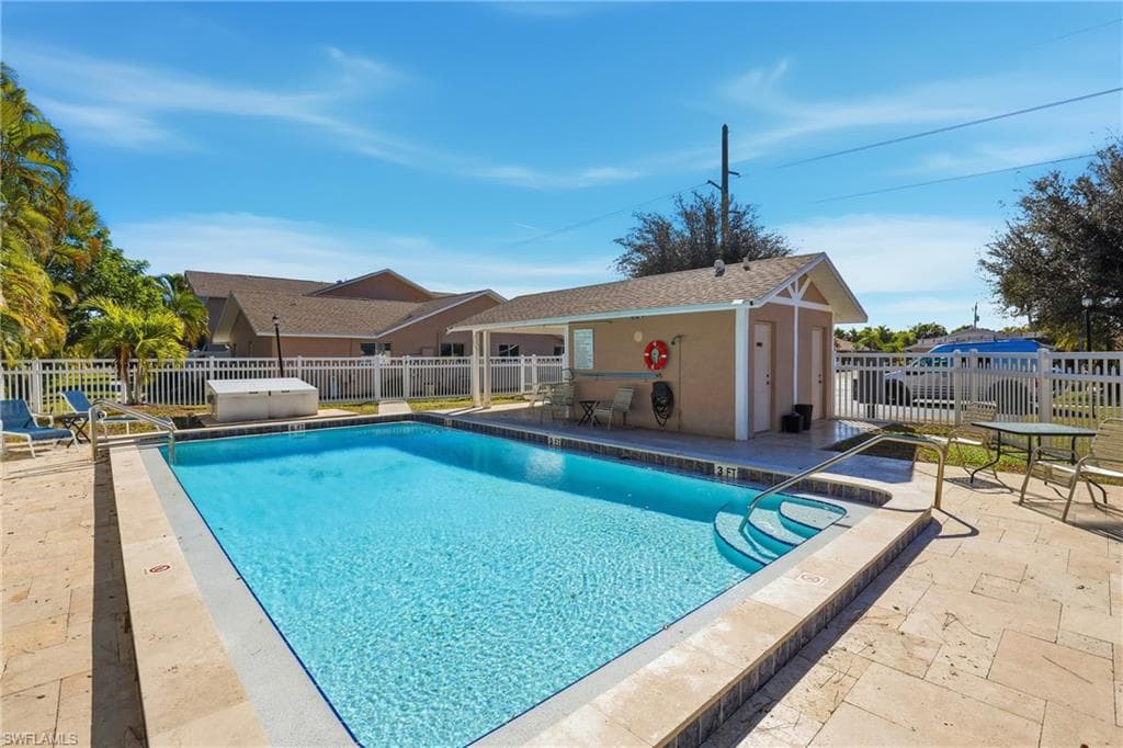1103 SE 8th TER Unit D, CAPE CORAL FL 33990-27
