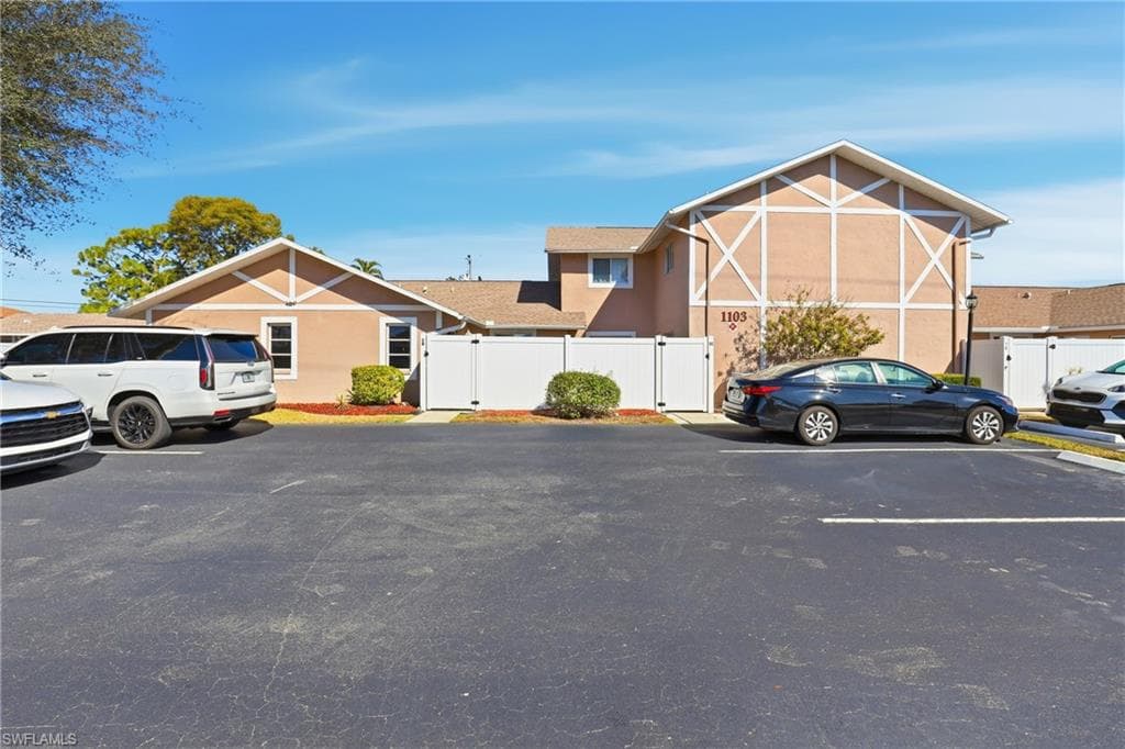 1103 SE 8th TER Unit D, CAPE CORAL FL 33990-29
