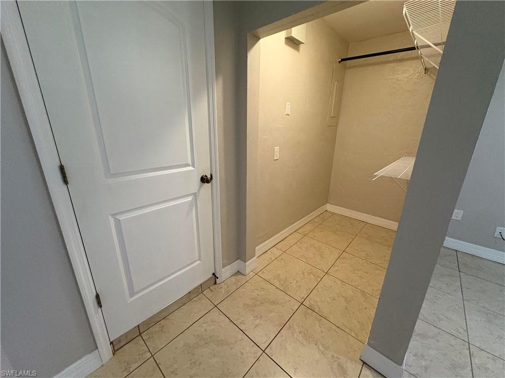 203 Esther ST, NAPLES FL 34104-28