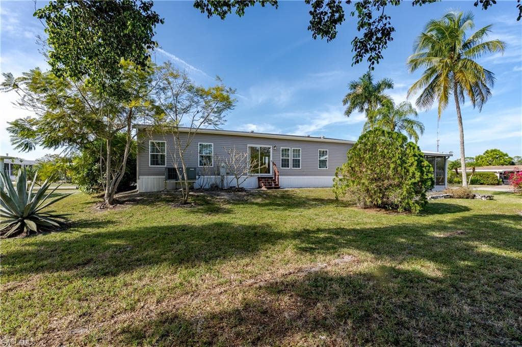 165 Riverwood RD, NAPLES FL 34114-4