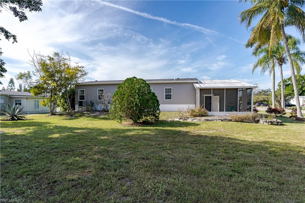 165 Riverwood RD, NAPLES FL 34114-3