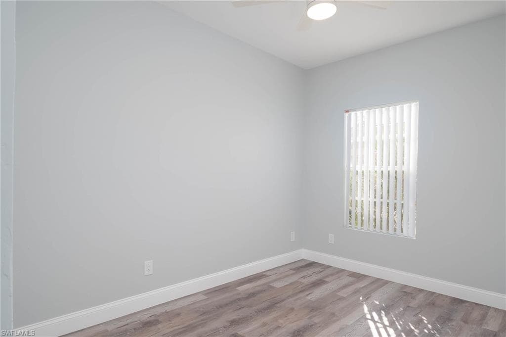 6119 Lake Front DR, FORT MYERS FL 33908-15