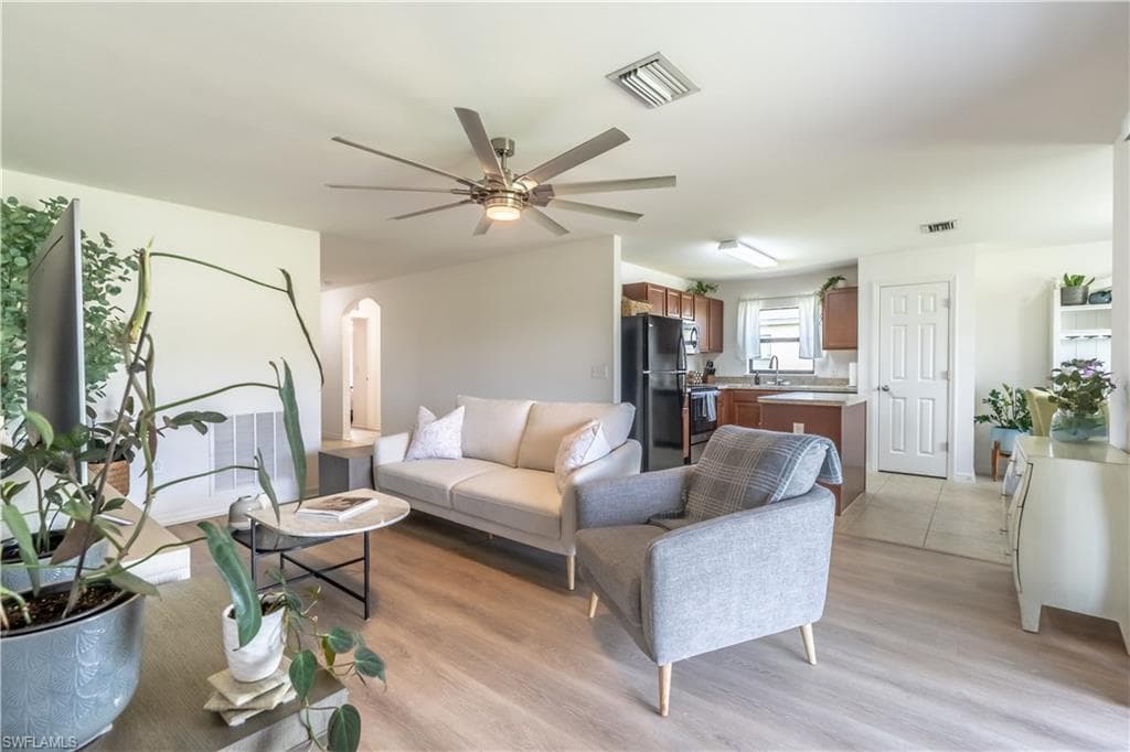 727 Morningview CT, LEHIGH ACRES FL 33974-5