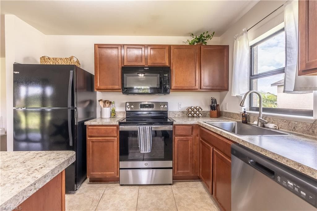 727 Morningview CT, LEHIGH ACRES FL 33974-10