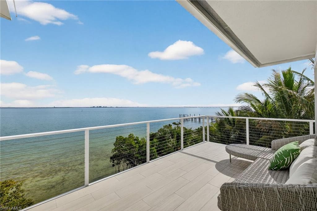 1552 San Carlos Bay DR, SANIBEL FL 33957-40