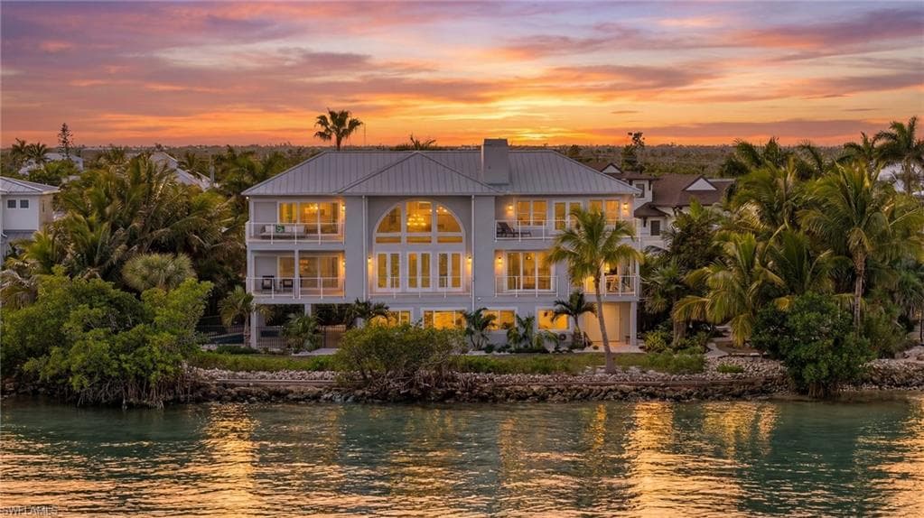 1552 San Carlos Bay DR, SANIBEL FL 33957-2
