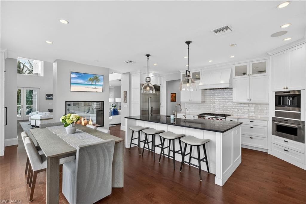 1552 San Carlos Bay DR, SANIBEL FL 33957-13