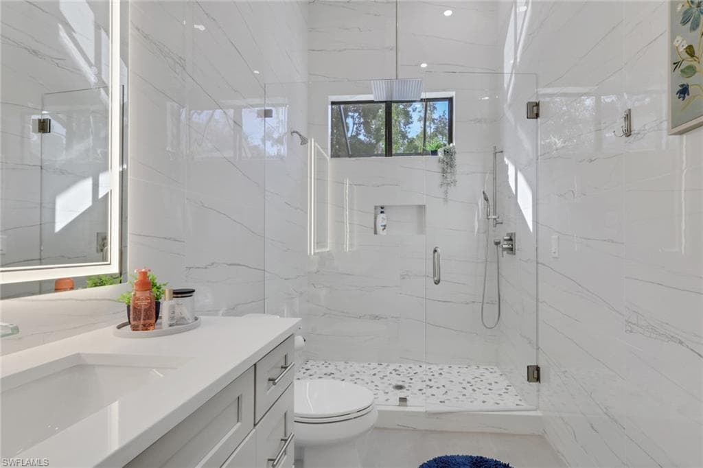 4111 Williams RD, ESTERO FL 33928-15